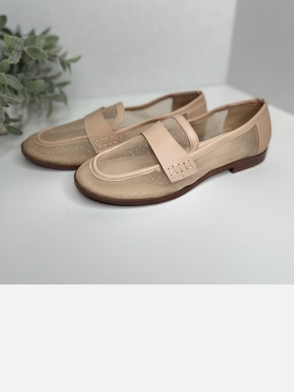 Kenneth Cole Reaction Beige Nude Perforated Slip-On Loafers